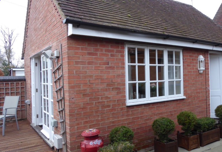 Annexe available to let in Long Itchington £750.00 P.C.M.